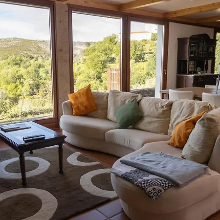 Recanto Do Pinheiro Holiday home Arga de Baixo